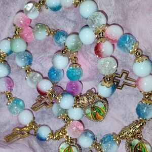 Source Unknown Multicolor Beaded Bracelet with Cross and Heart Charms